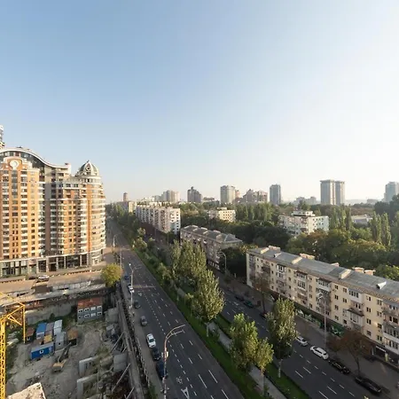 люкс класу в новому будинку в центрі